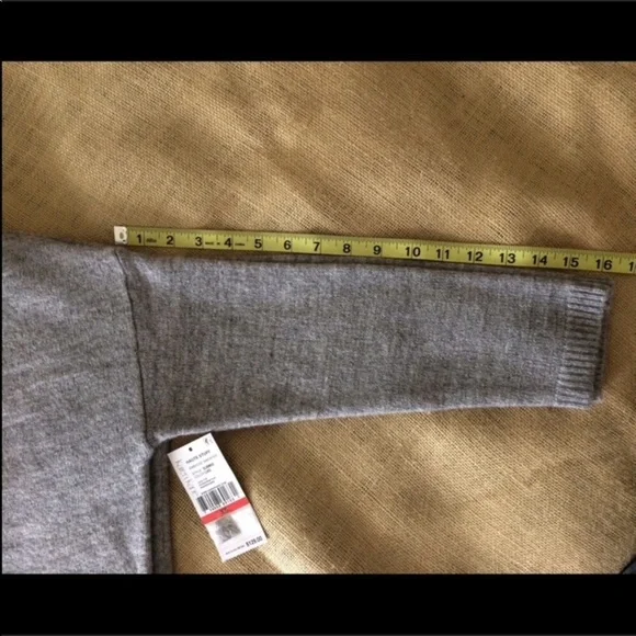 Karen Kane Oversized Embroidered Sweater Gray XS - Picture 5 of 6